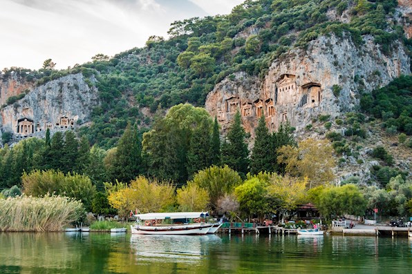 Dalyan Tekne Turu: Ege'nin Güzelliklerini Su Üzerinden Keşfedin